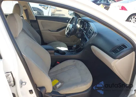 2011 Kia Optima Lx z USA, uszkodzony, nr VIN KNAGM4A75B5174087